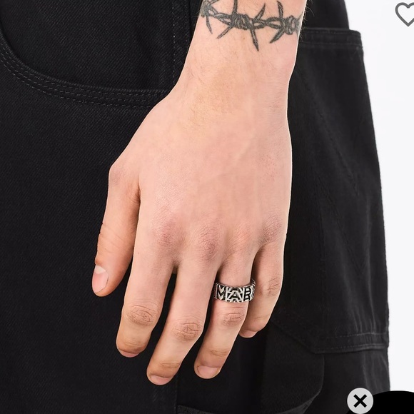 Marc Jacobs the monogram engraved ring size 7 - Picture 9 of 10